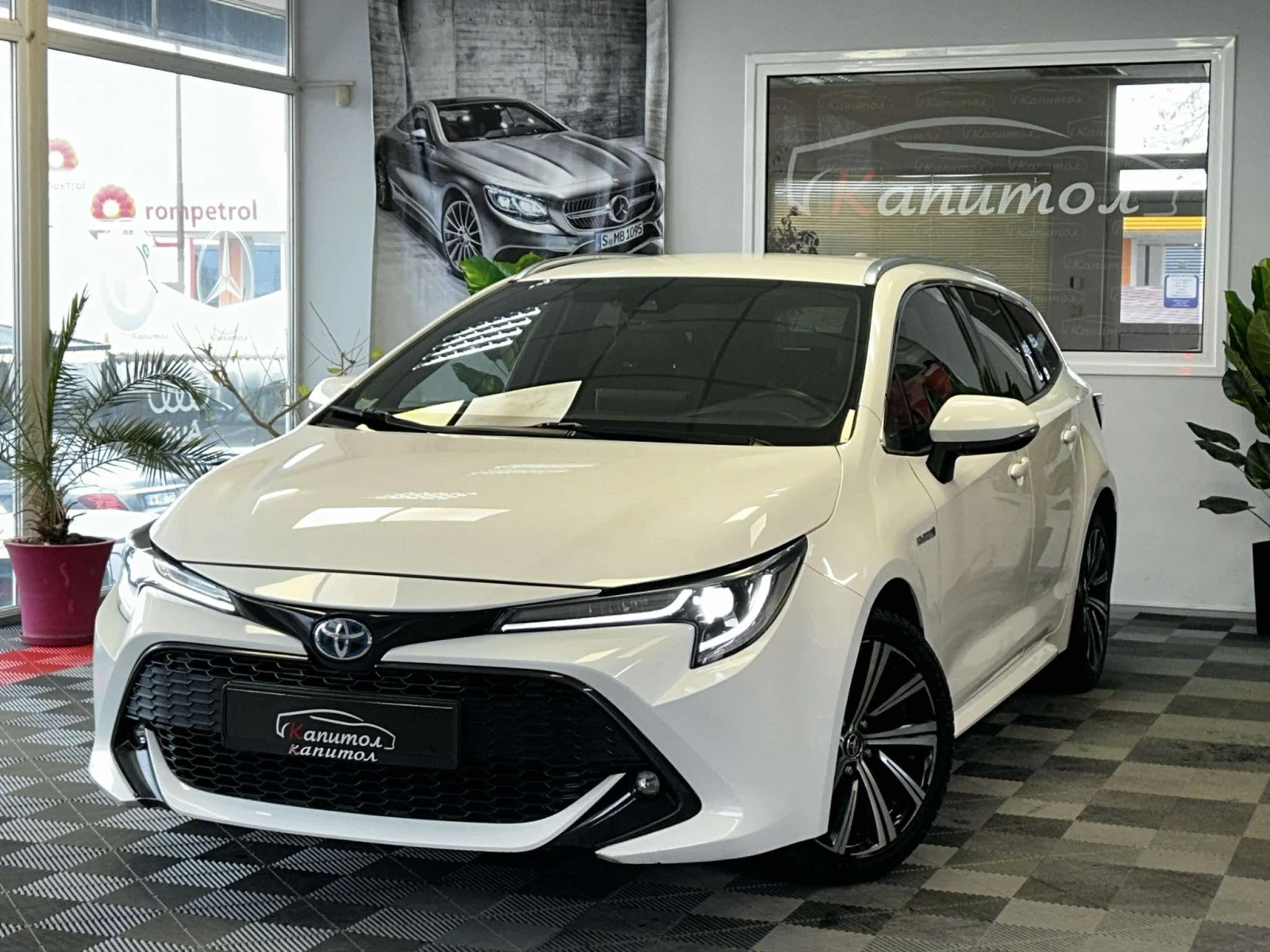 Toyota Corolla 2.0 Hybrid Touring Sport 184кс | Mobile.bg — изображение 1