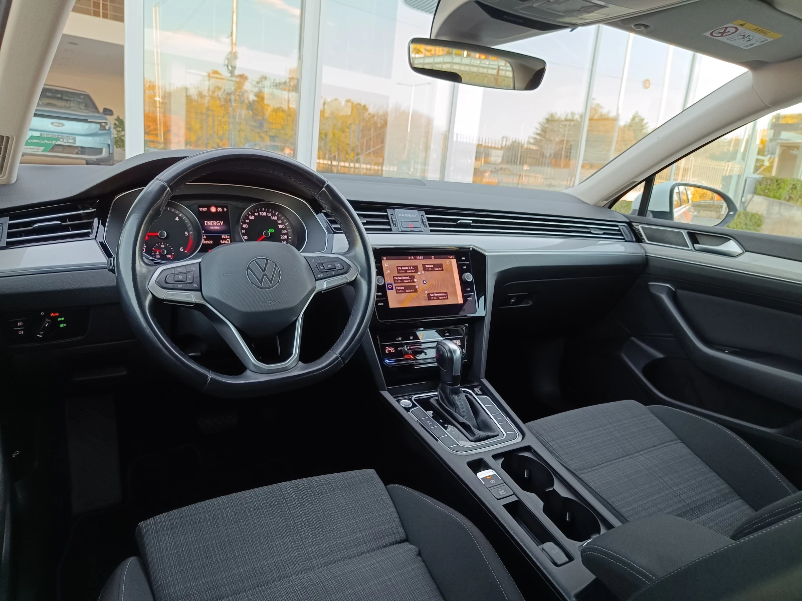 VW Passat 2.0 TDI  | Mobile.bg — изображение 12