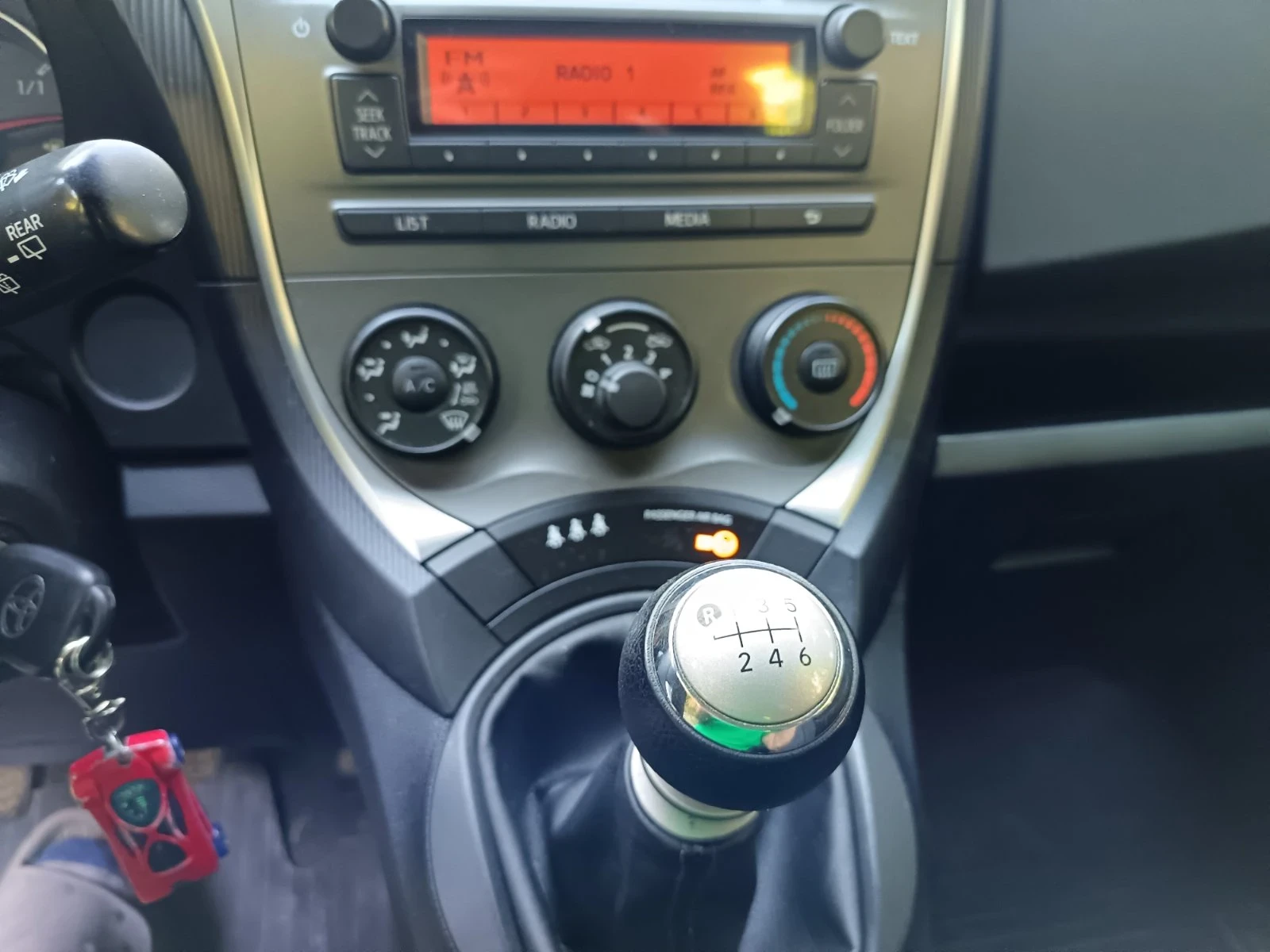 Toyota Verso S 1.3 100 к.с. ЕВРО 5 2011 година - изображение 3