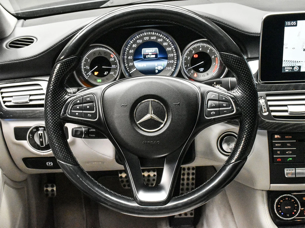 Mercedes-Benz CLS 400 4MATIC* AMG Package* КОжа* Подгрев* Масажи* Кейлес - изображение 9