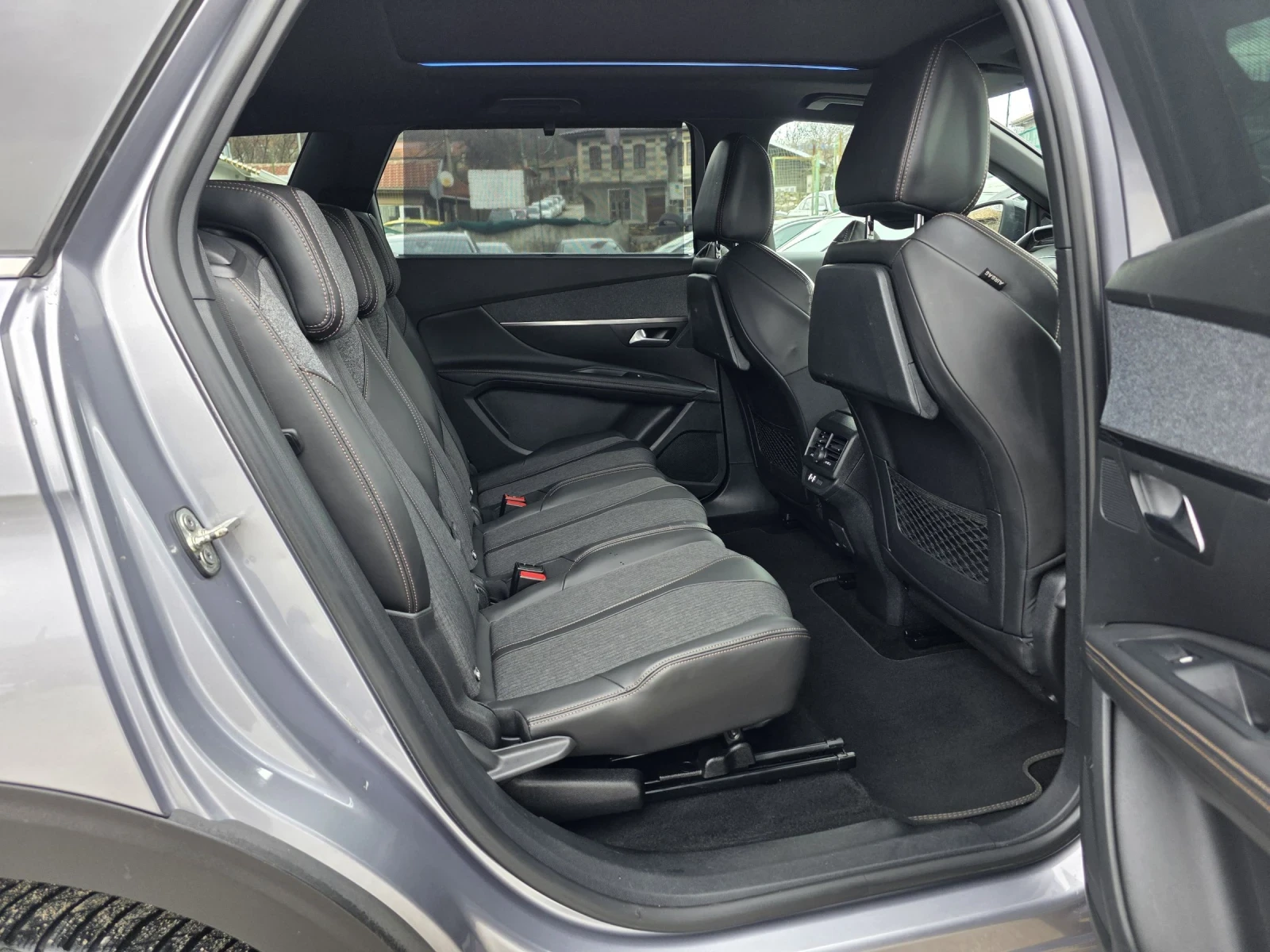 Peugeot 5008 2.0 BLUEHDI 150 К.С. GT-LINE / ПАНОРАМА / КЕЙЛЕС  - изображение 10