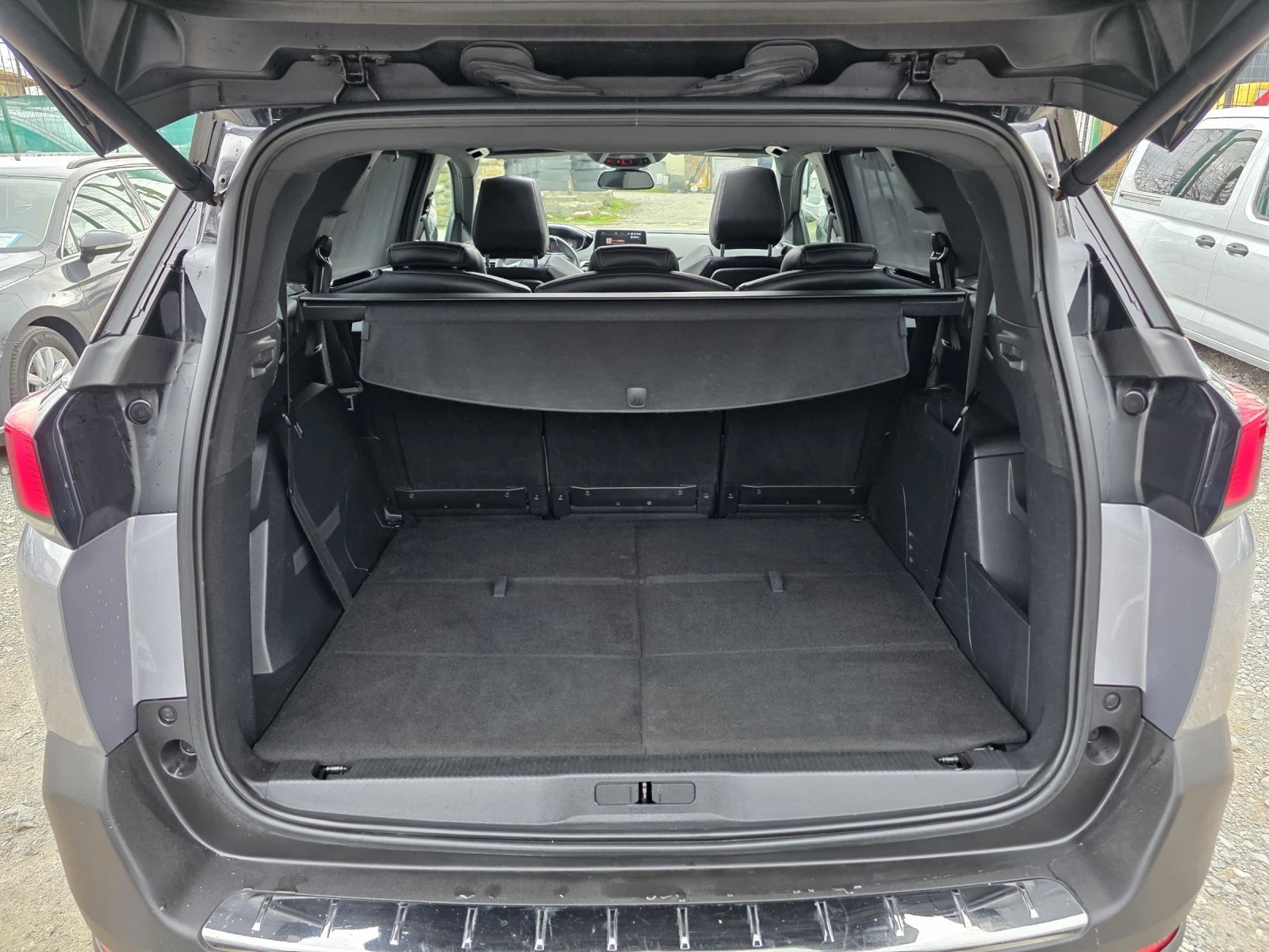 Peugeot 5008 2.0 BLUEHDI 150 �.�. GT-LINE / �������� / ������  | Mobile.bg � ����������� 17