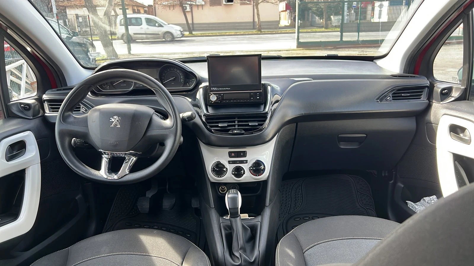Peugeot 208 1199 | Mobile.bg � ����������� 13