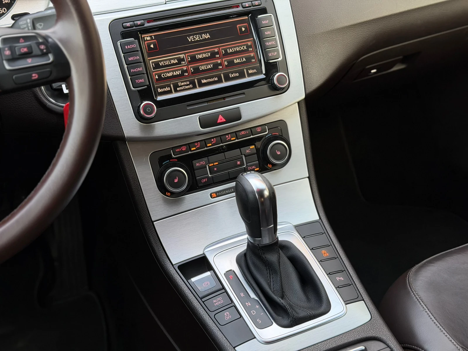 VW Passat 2.0TDI 170кс, снимка 13 - Автомобили и джипове - 53775671