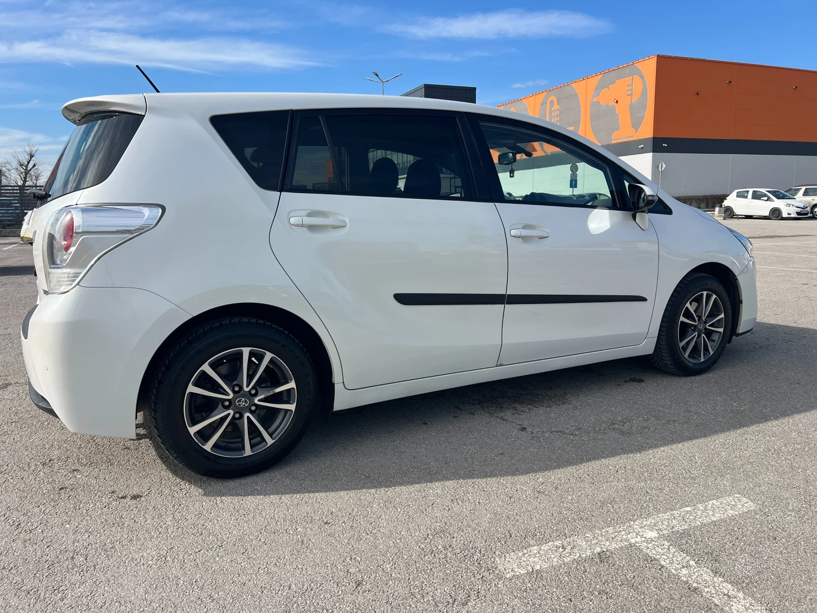 Toyota Verso 1.8  147 к.с , снимка 6 - Автомобили и джипове - 53851258