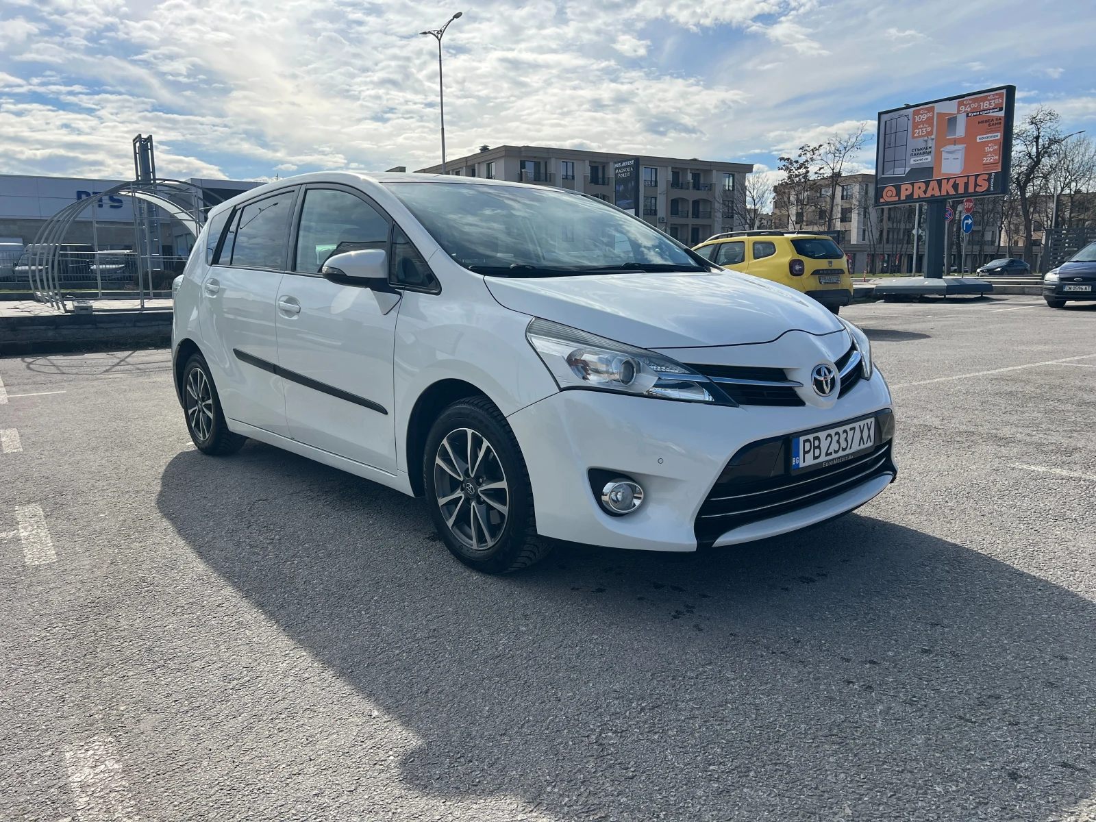 Toyota Verso 1.8  147 к.с , снимка 9 - Автомобили и джипове - 53851258
