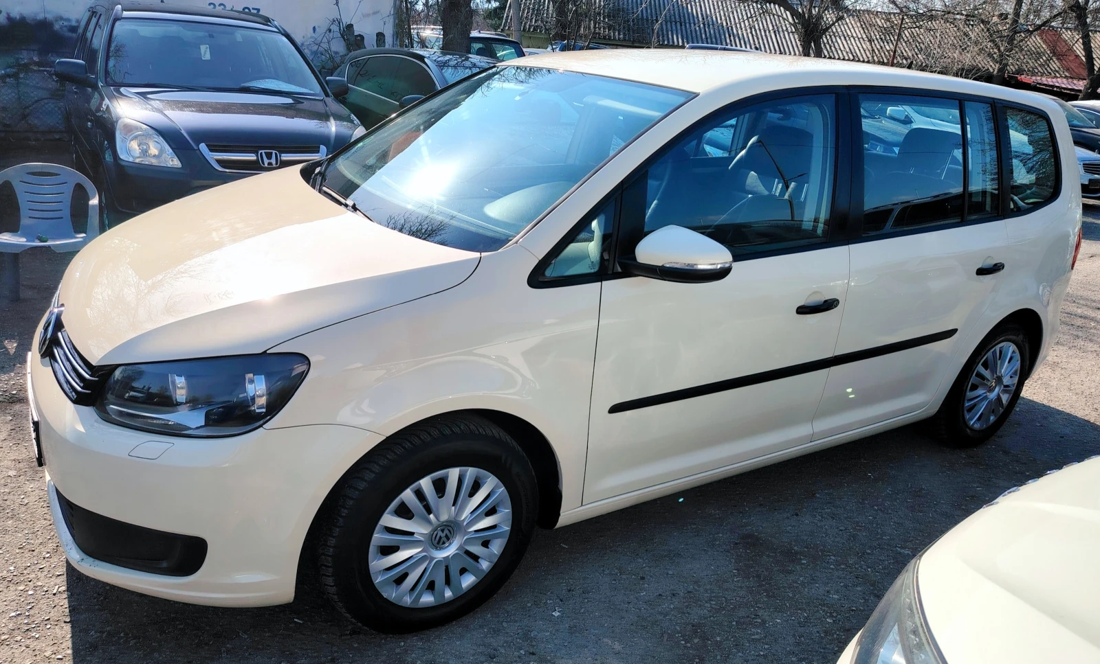 VW Touran 1.6TDI/7-местен/Higline, снимка 1 - Автомобили и джипове - 53867762