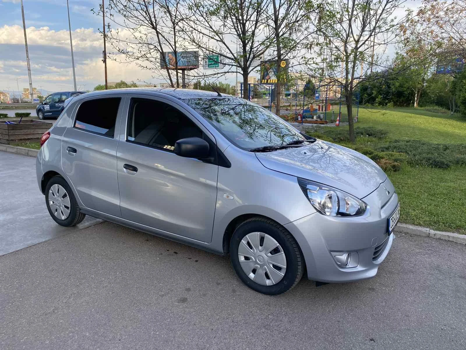 Mitsubishi Space star 1.0 eko, снимка 3 - Автомобили и джипове - 53995865