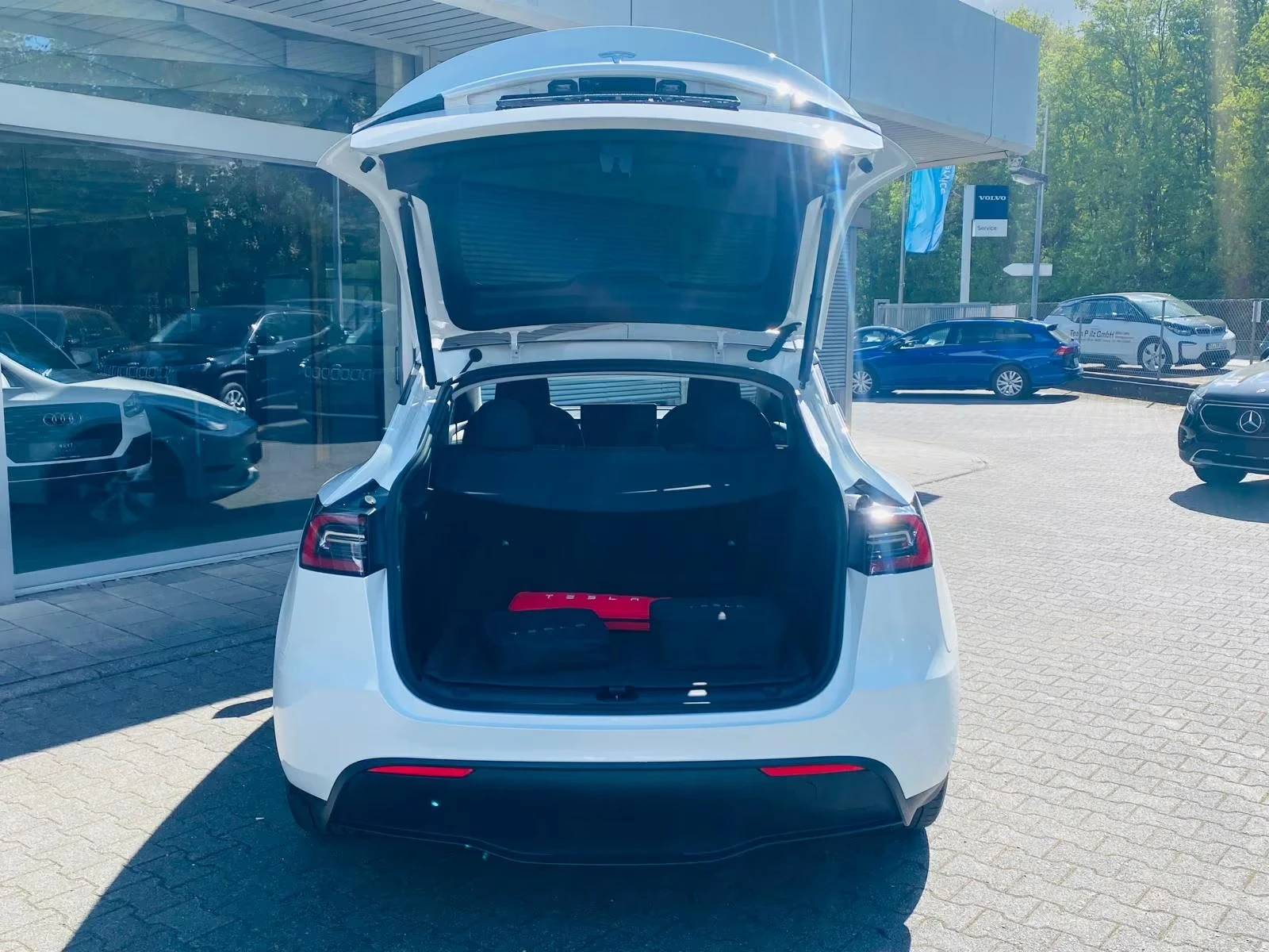 Tesla Model Y 551 ����/����� �������� / SOH 100%" | Mobile.bg � ����������� 8