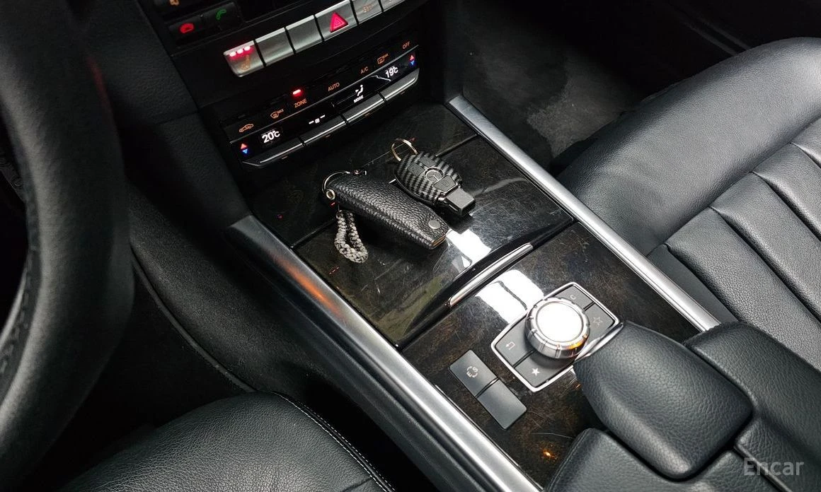 Mercedes-Benz E 220, снимка 9 - Автомобили и джипове - 54517065