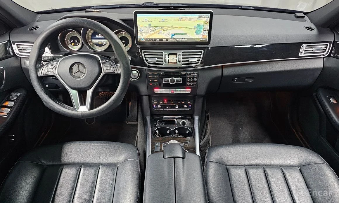 Mercedes-Benz E 220, снимка 7 - Автомобили и джипове - 54517065