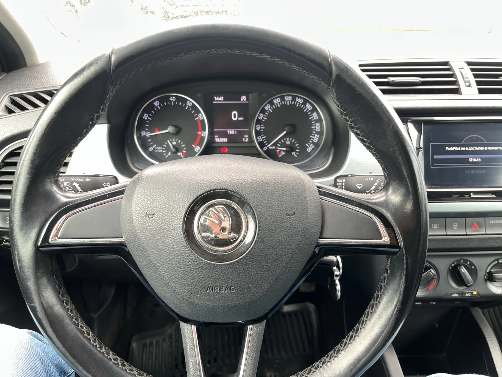 Skoda Fabia 1.0 MPI LPG, снимка 13 - Автомобили и джипове - 54652486