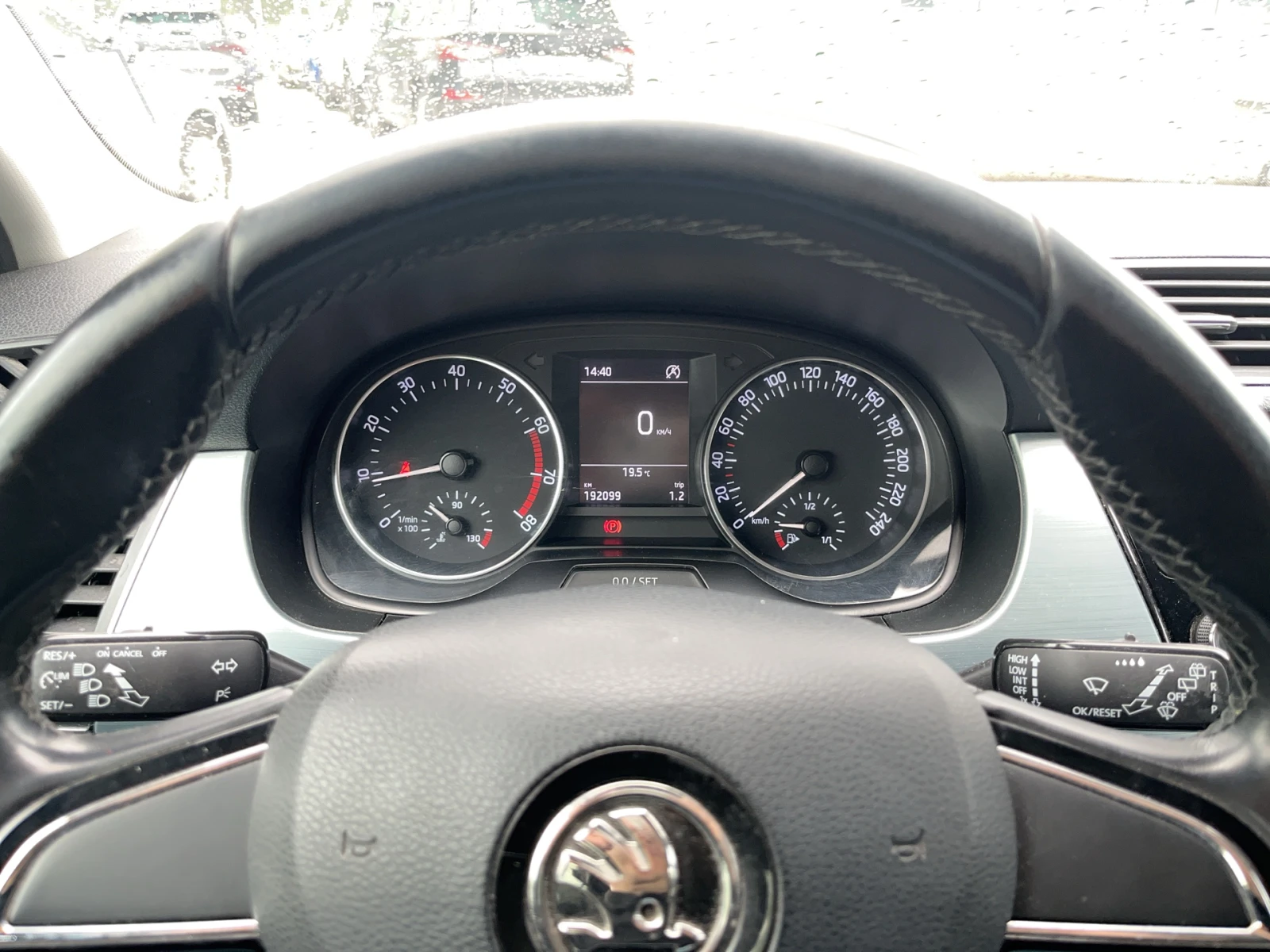 Skoda Fabia 1.0 MPI LPG, снимка 10 - Автомобили и джипове - 54652486