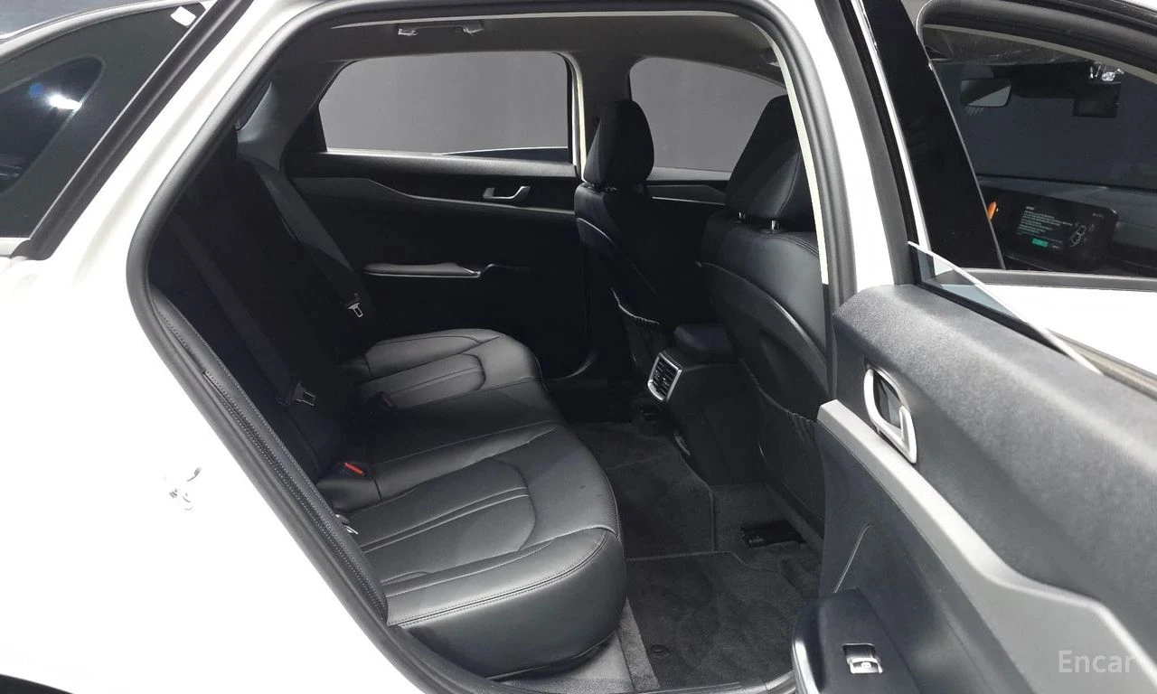 Kia K5 1.6* TURBO* PRESTIGE* ПОДГРЕВ* ОБДУХВАНЕ* КАМЕРА* , снимка 14 - Автомобили и джипове - 54703054
