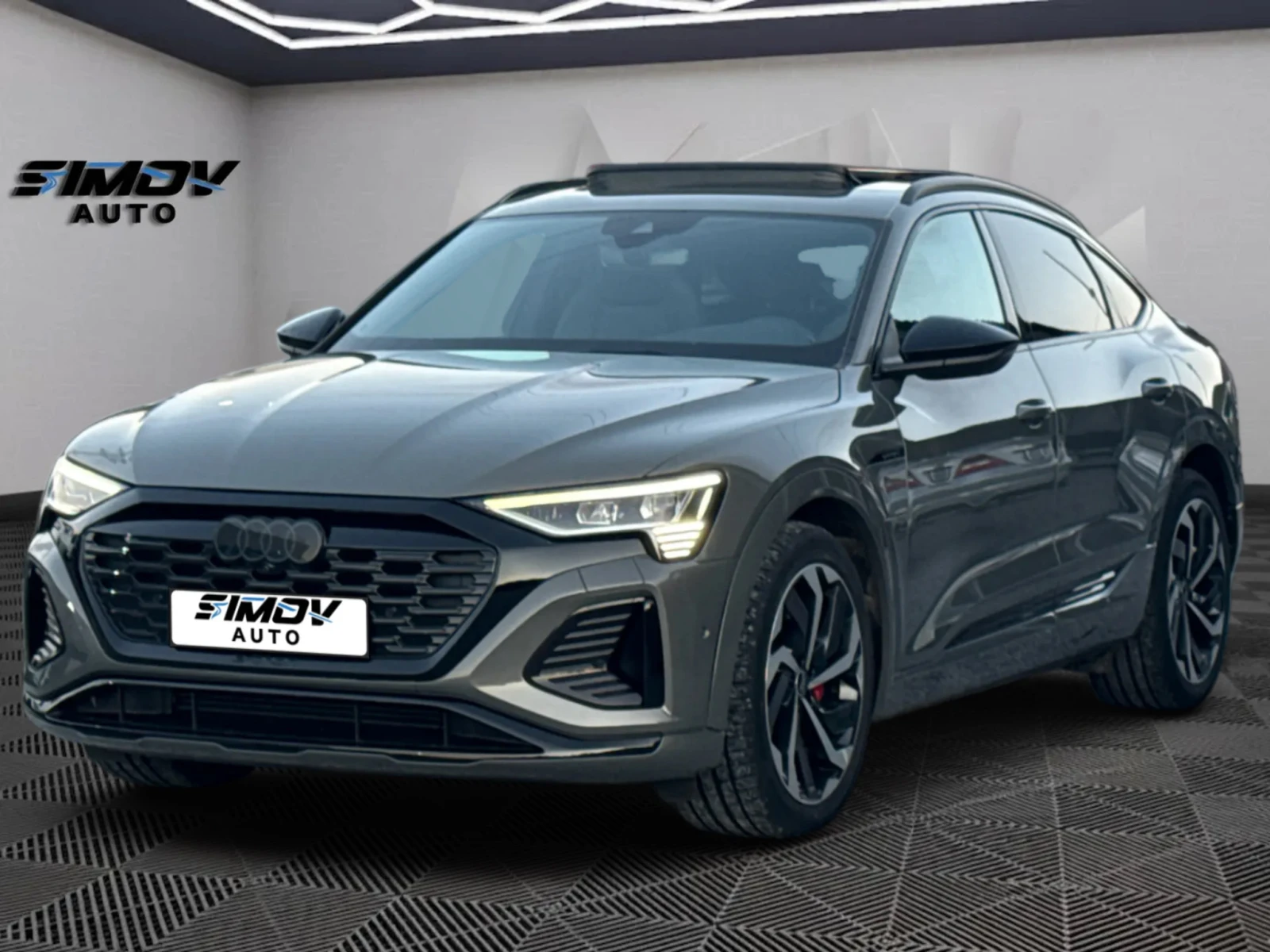 Audi E-Tron Q8 SPORTBACK S-LINE PLUS 114KWH 408КС. ПАНОРАМА, снимка 3 - Автомобили и джипове - 54705041