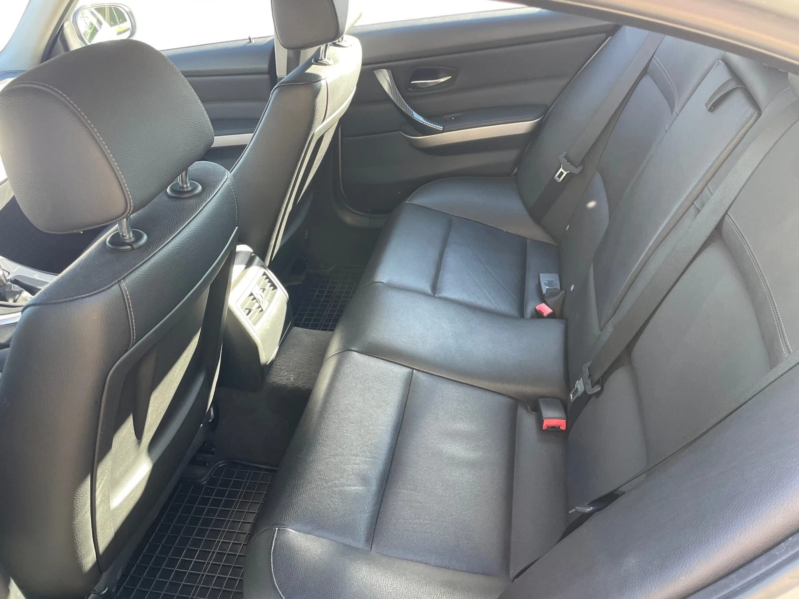 BMW 320, снимка 5 - Автомобили и джипове - 54719396