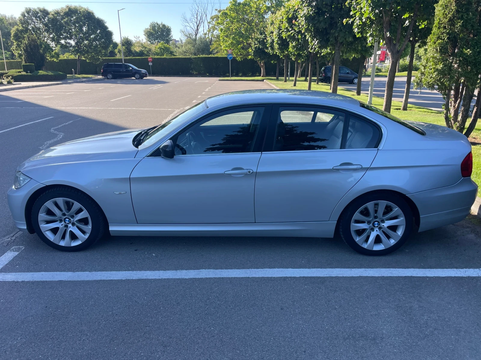 BMW 320, снимка 2 - Автомобили и джипове - 54719396