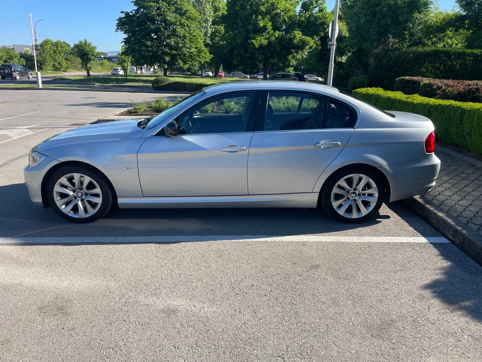 BMW 320, снимка 9 - Автомобили и джипове - 54719396