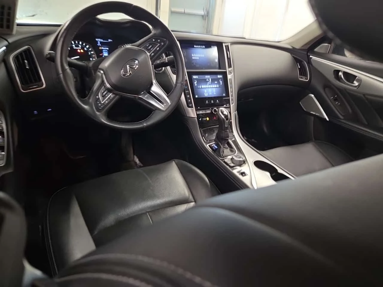 Infiniti Q50 * LUXE AWD * ГЛАВНО ПРЕДСТАВИТЕЛСТВО* , снимка 11 - Автомобили и джипове - 54942720