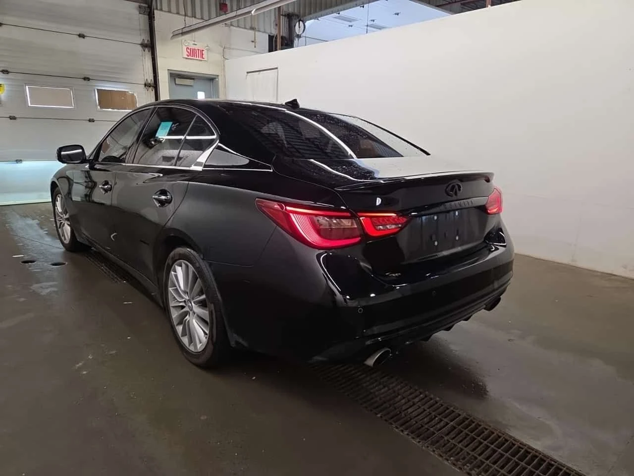 Infiniti Q50 * LUXE AWD * ГЛАВНО ПРЕДСТАВИТЕЛСТВО* , снимка 5 - Автомобили и джипове - 54942720