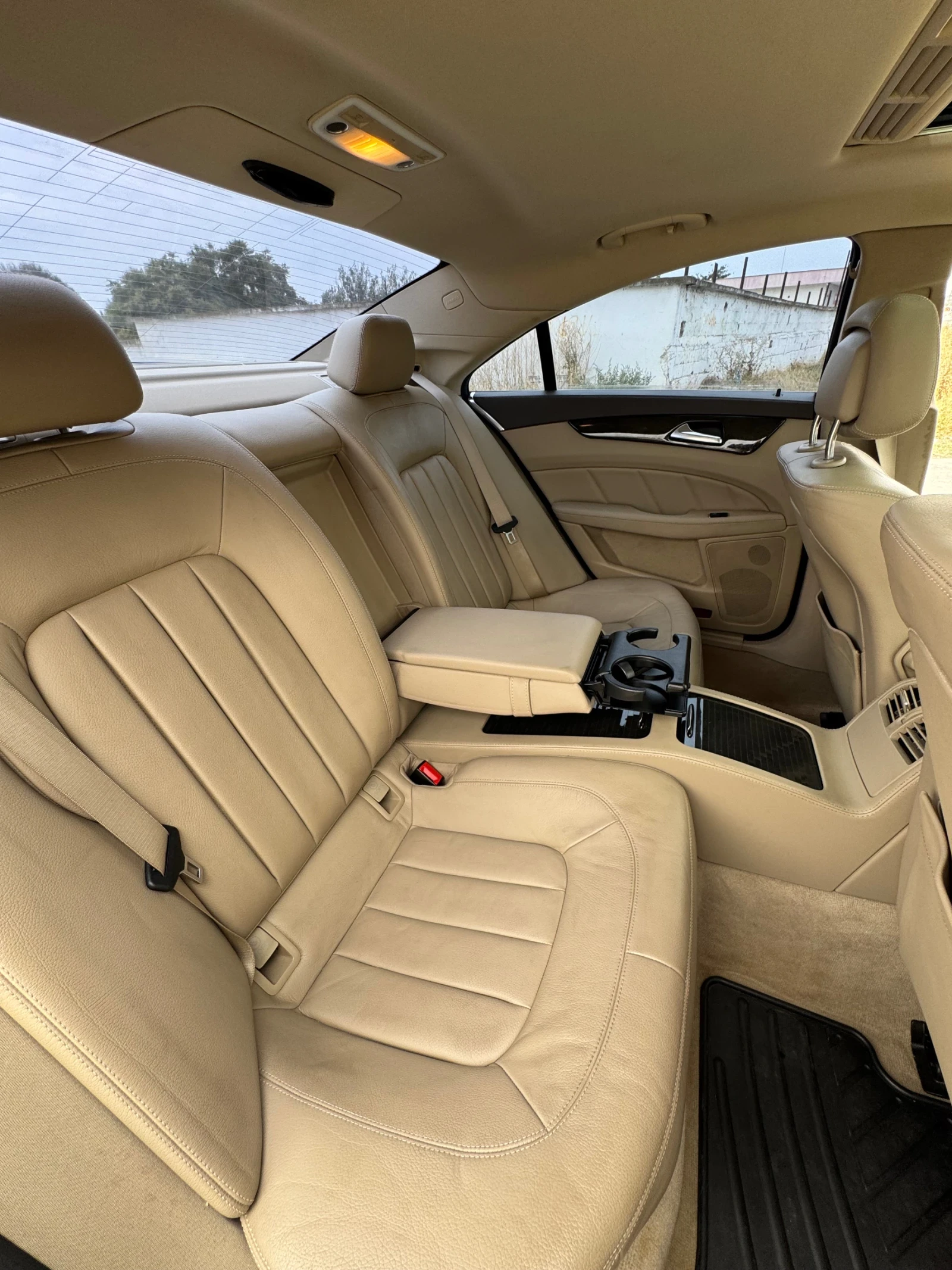Mercedes-Benz CLS 350, снимка 8 - Автомобили и джипове - 54954333