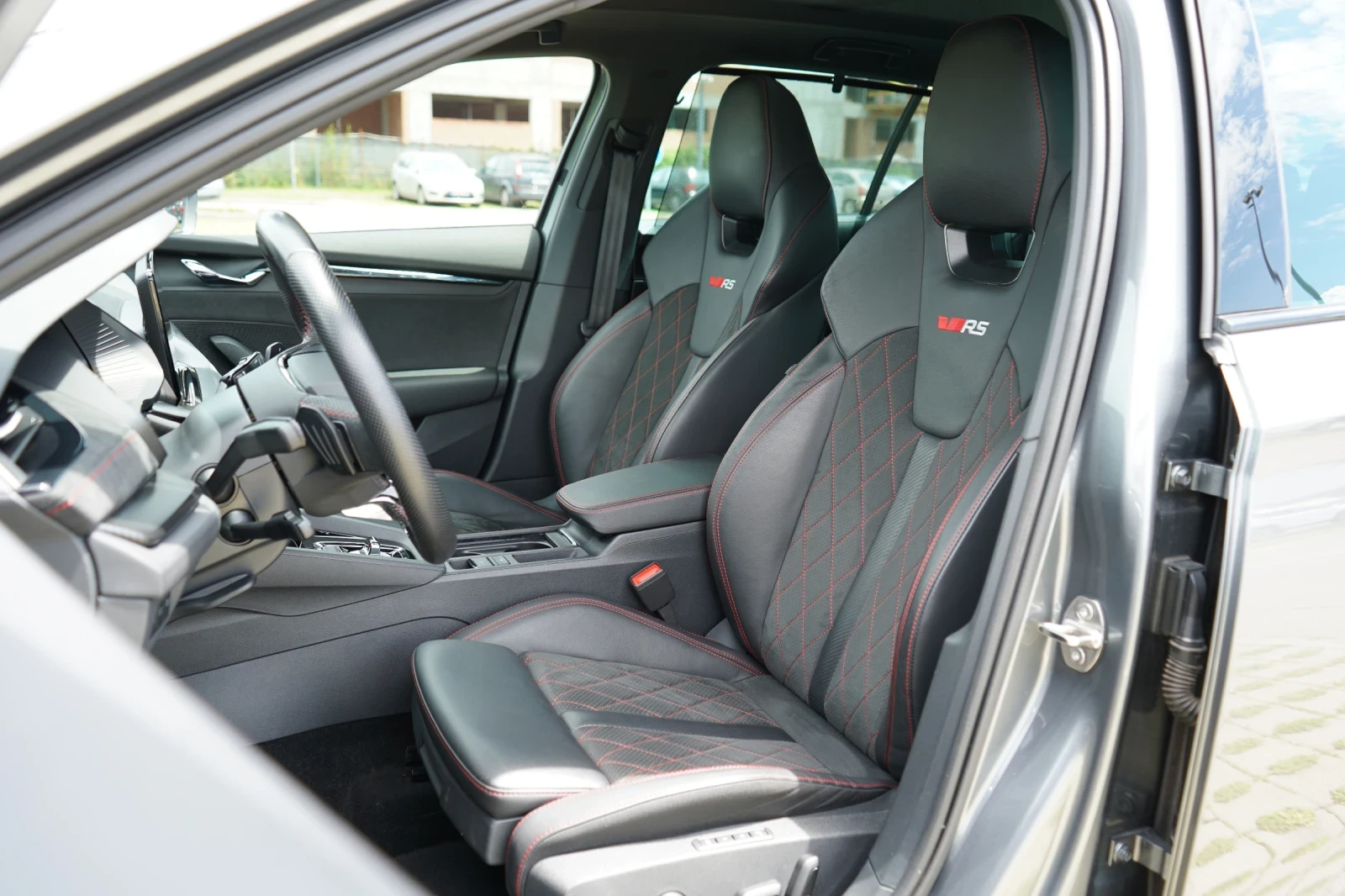 Skoda Octavia 2.0TDI* VRS* 4x4* PANO* ГАРАНЦИЯ , снимка 8 - Автомобили и джипове - 55132139