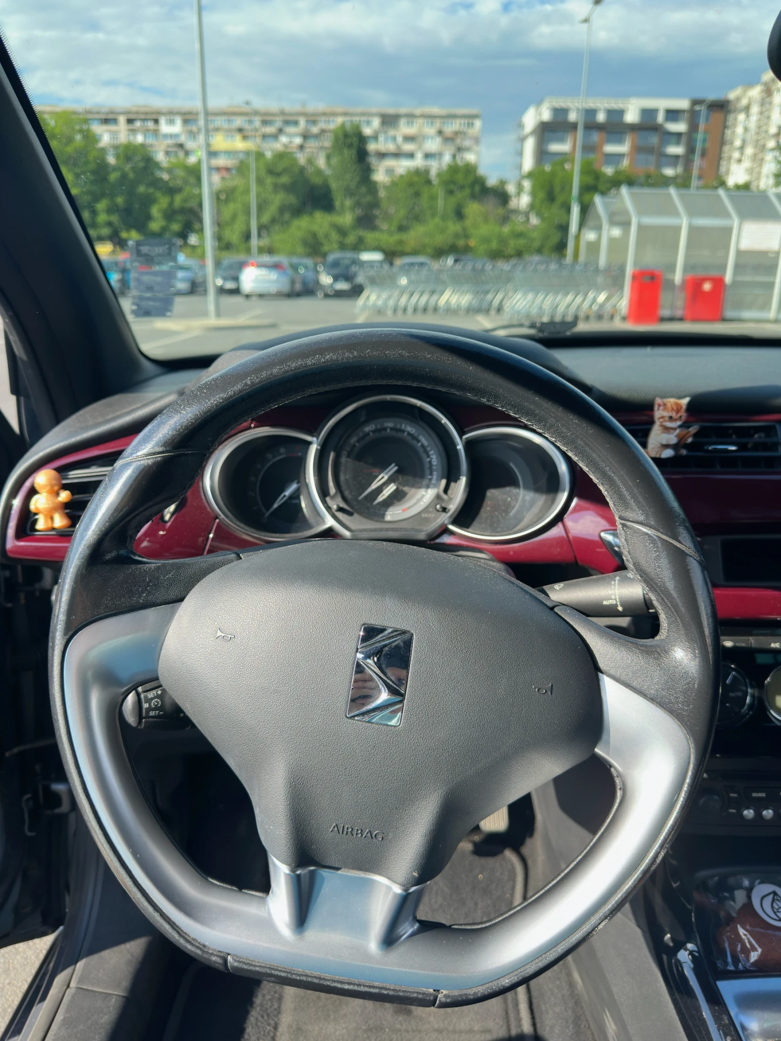 Citroen DS3, снимка 7 - Автомобили и джипове - 55175655