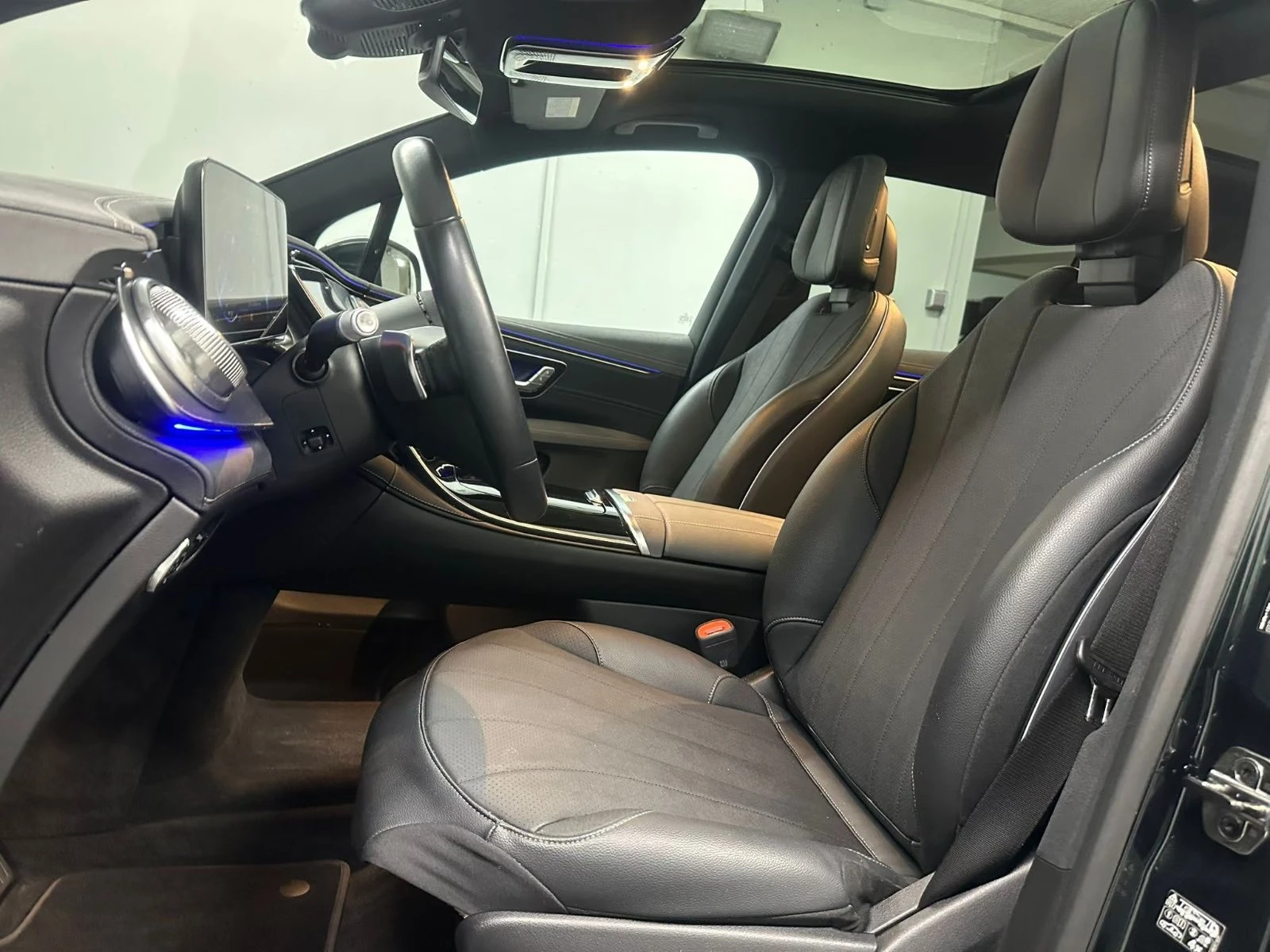 Mercedes-Benz EQS 450 / SUV / 4-MATIC / PANO / AIR / ELECTRIC ART / | Mobile.bg � ����������� 9