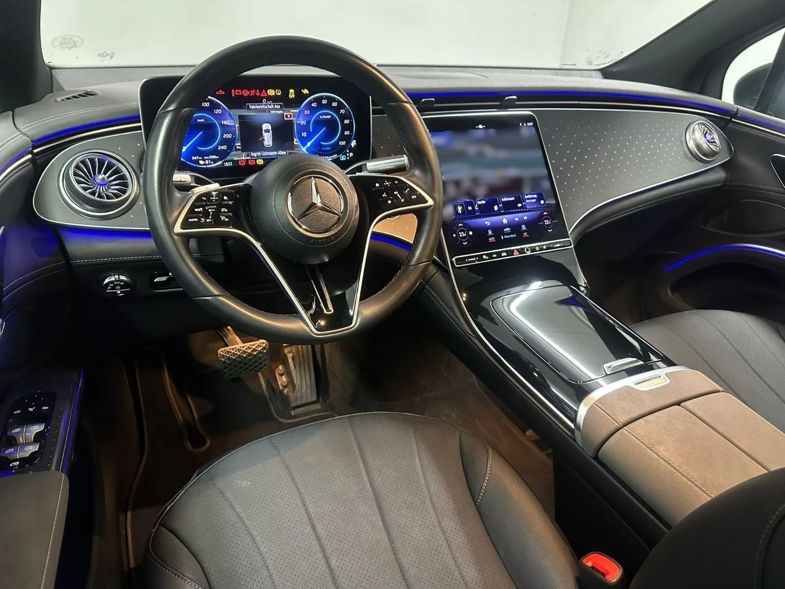 Mercedes-Benz EQS 450 / SUV / 4-MATIC / PANO / AIR / ELECTRIC ART / | Mobile.bg � ����������� 8