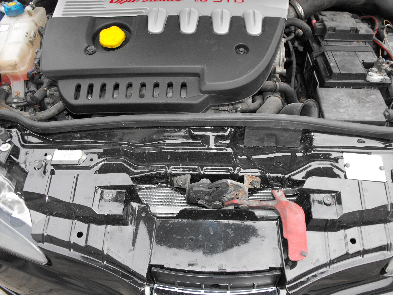 Alfa Romeo 147 JTD-m, снимка 8 - Автомобили и джипове - 56561823