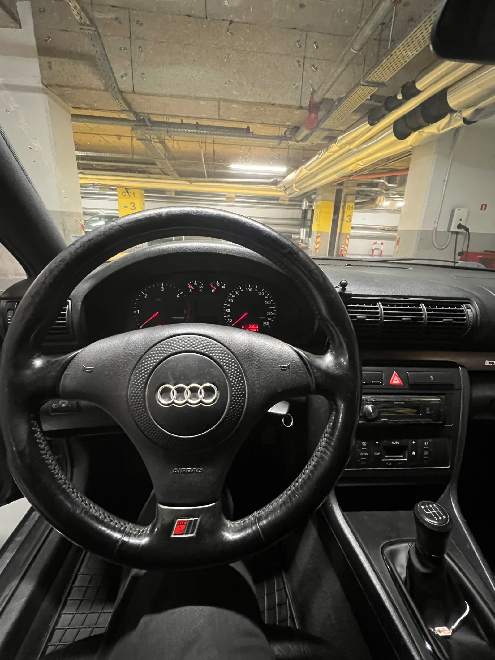 Audi A4, снимка 8 - Автомобили и джипове - 56601547