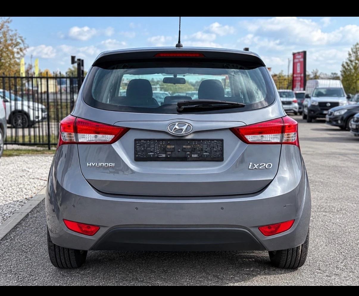 Hyundai I20 1.4i 100654km, снимка 3 - Автомобили и джипове - 56677979