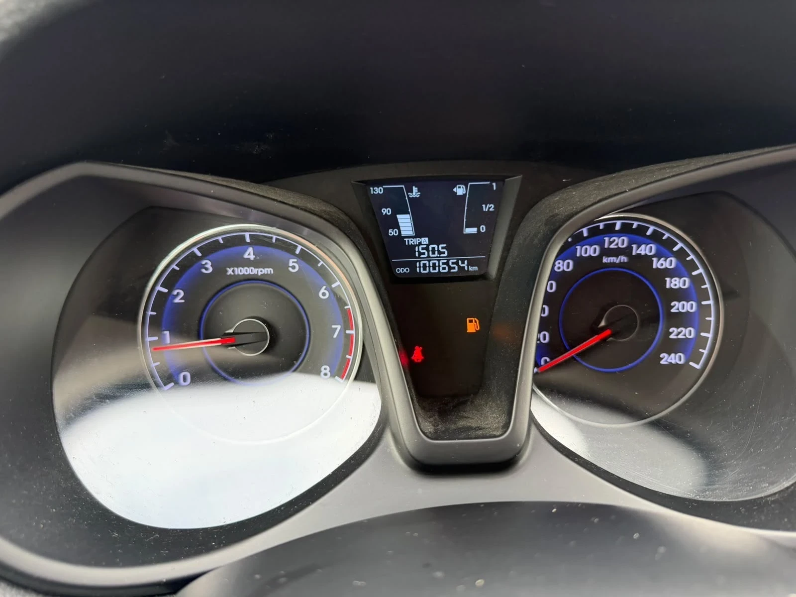 Hyundai I20 1.4i 100654km, снимка 8 - Автомобили и джипове - 56677979
