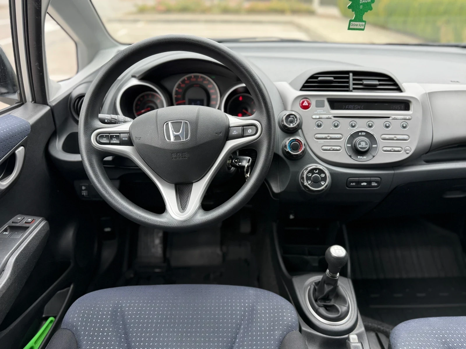 Honda Jazz 1.2 бензин 33000км !!!, снимка 12 - Автомобили и джипове - 56732191
