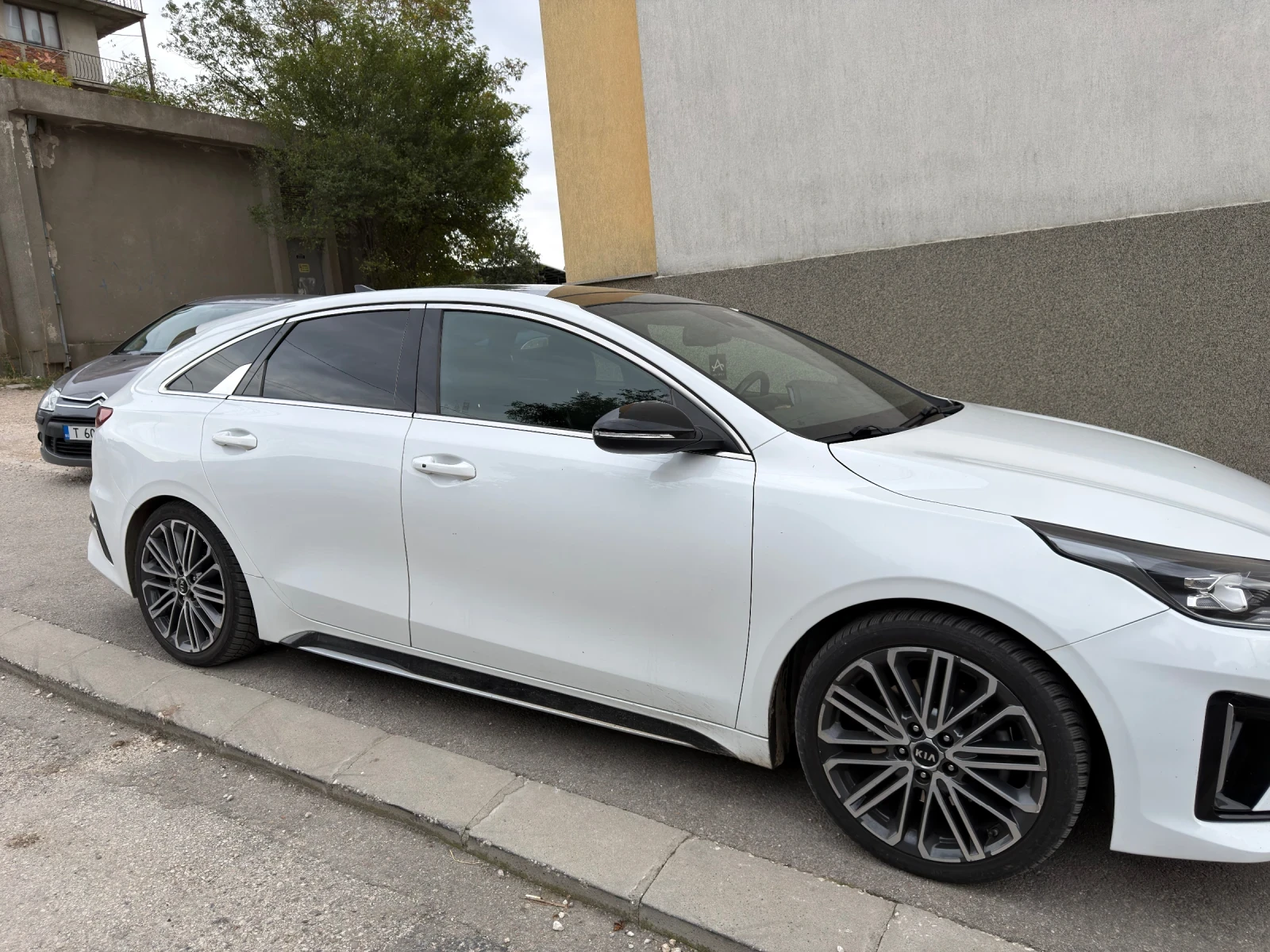 Kia Pro ceed 1.6 CD?, снимка 3 - Автомобили и джипове - 56735460