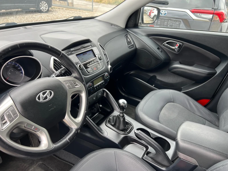 Hyundai IX35 1.7 CRDI, снимка 11 - Автомобили и джипове - 51880290