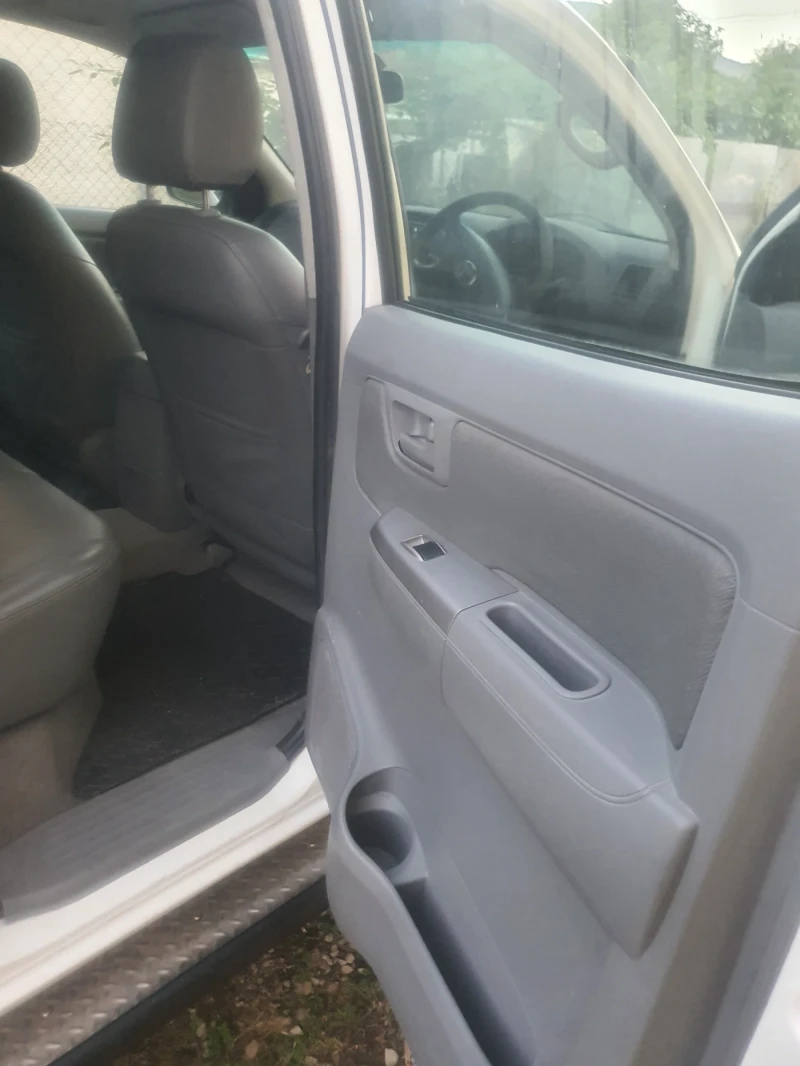 Toyota Hilux, снимка 6 - Автомобили и джипове - 53231832