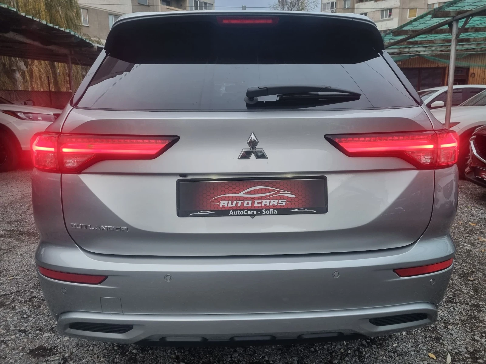 Mitsubishi Outlander 2.5 i AWD* 6+ 1* FUL FUL* HEAD UP * ПАНОРАМА - изображение 7