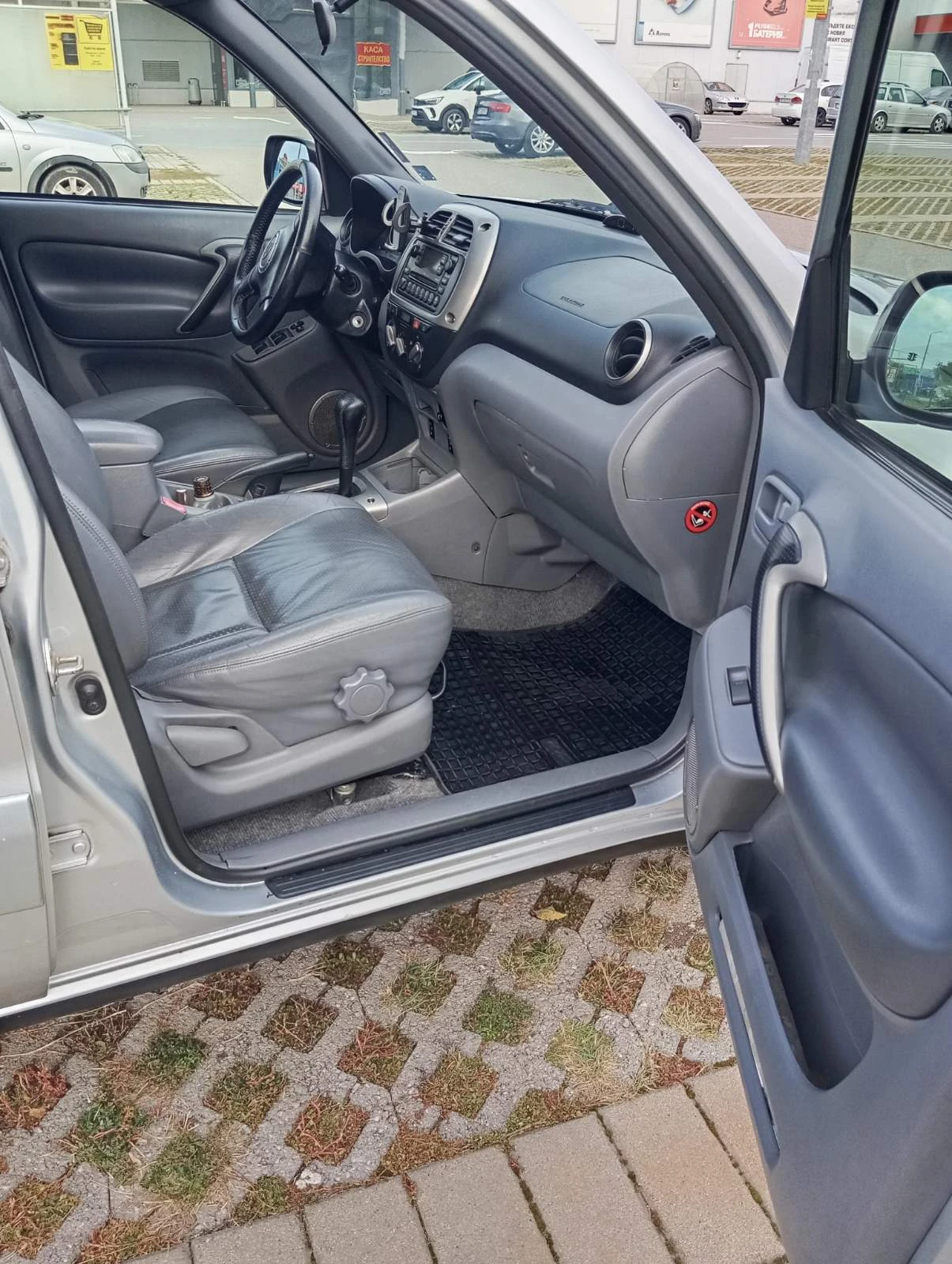 Toyota Rav4  - изображение 8