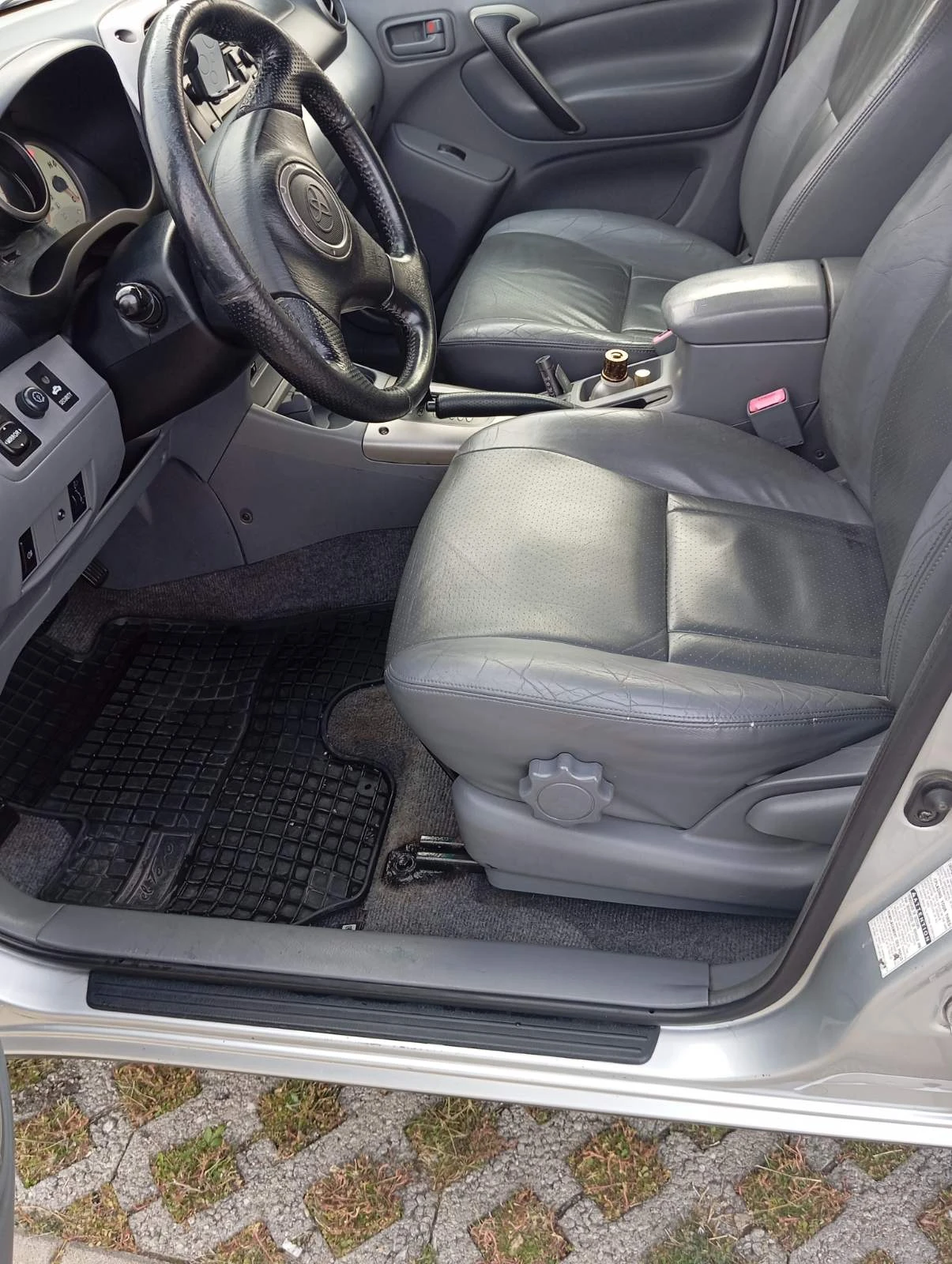 Toyota Rav4  - изображение 7