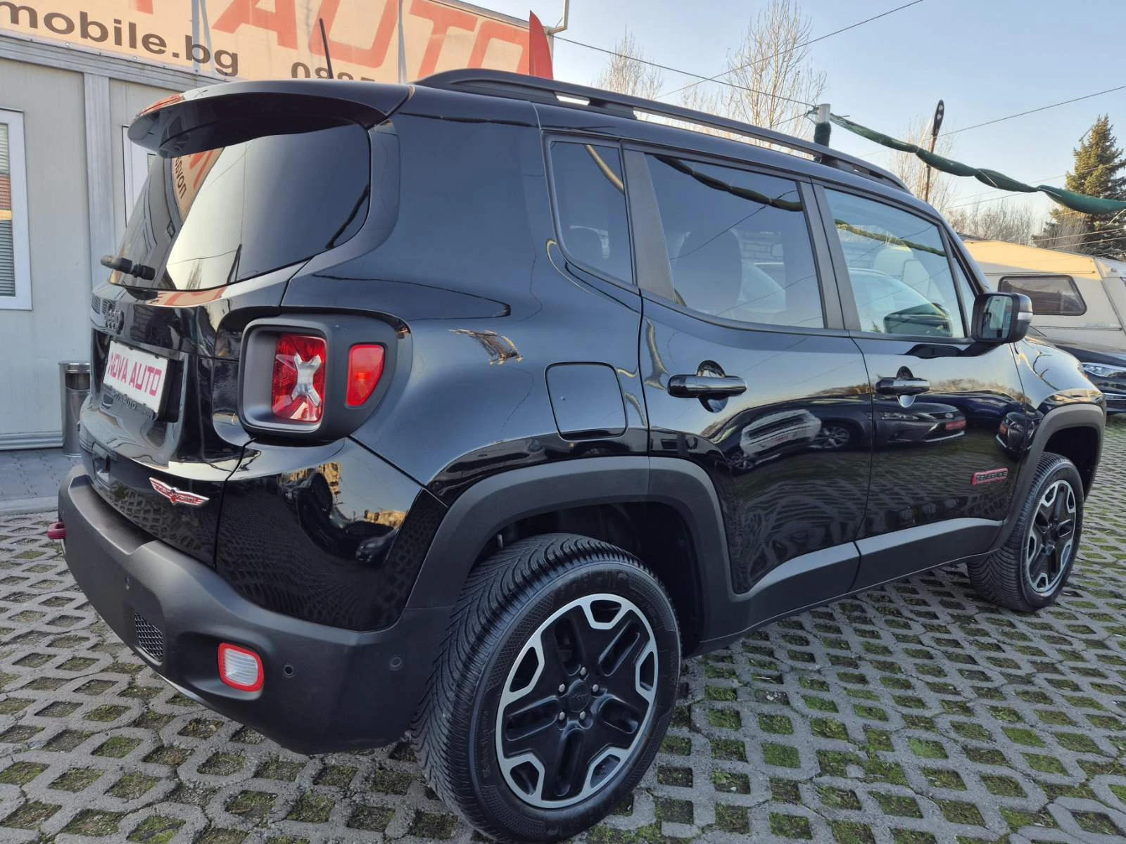 Jeep Renegade 2.0D-170кс-FACE LIFT-2018г-4X4-TRAIL HAWK - изображение 4