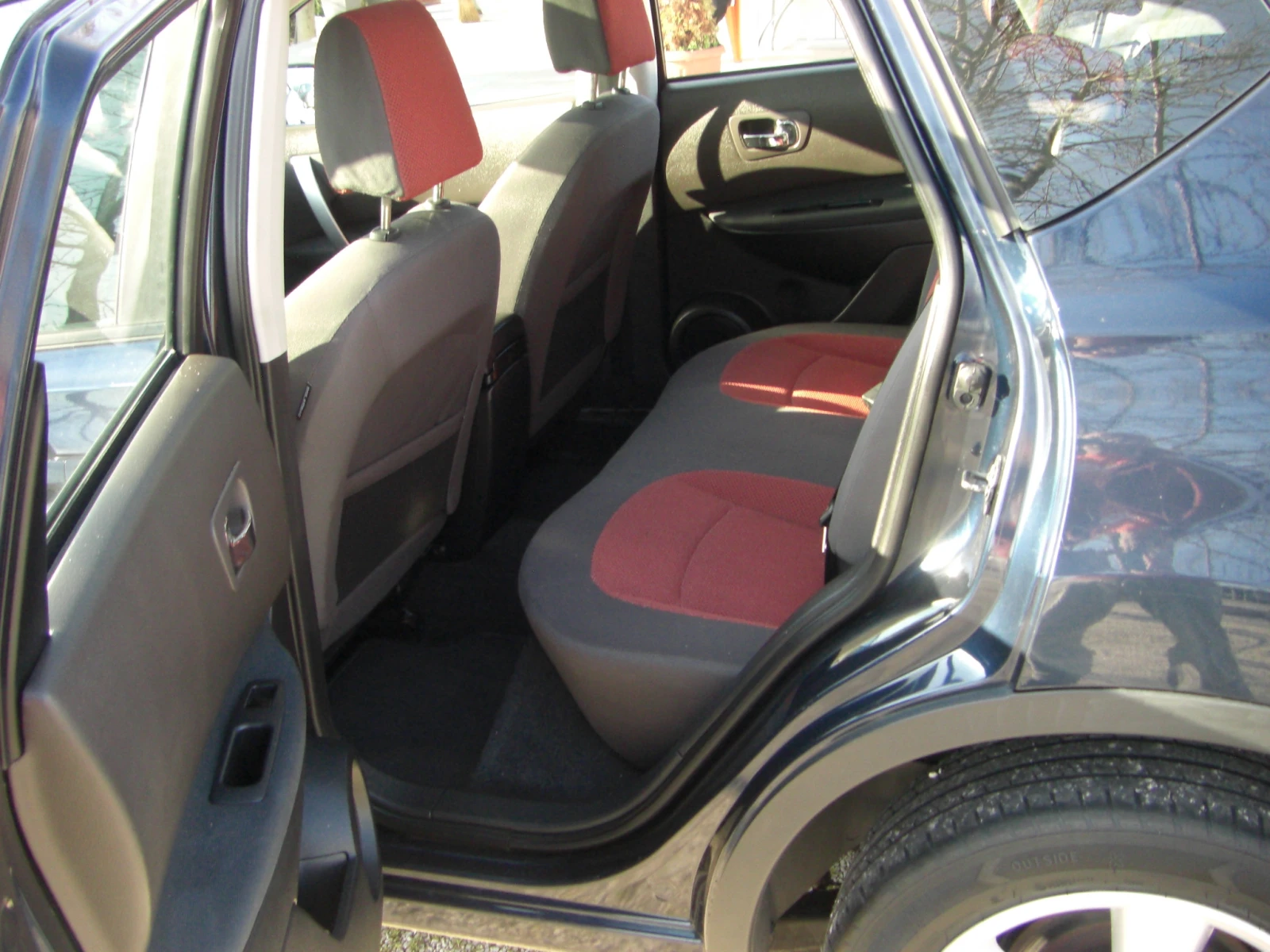 Nissan Qashqai 1.5dci  PANORAMA 6ck., снимка 13 - Автомобили и джипове - 53762086