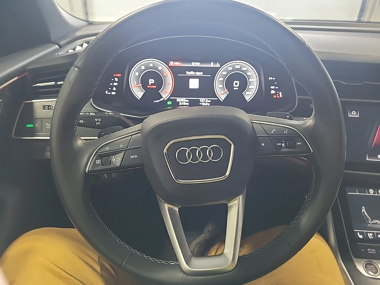 Audi Q8 Progressiv 55 TFSI quattro, снимка 13 - Автомобили и джипове - 54427369