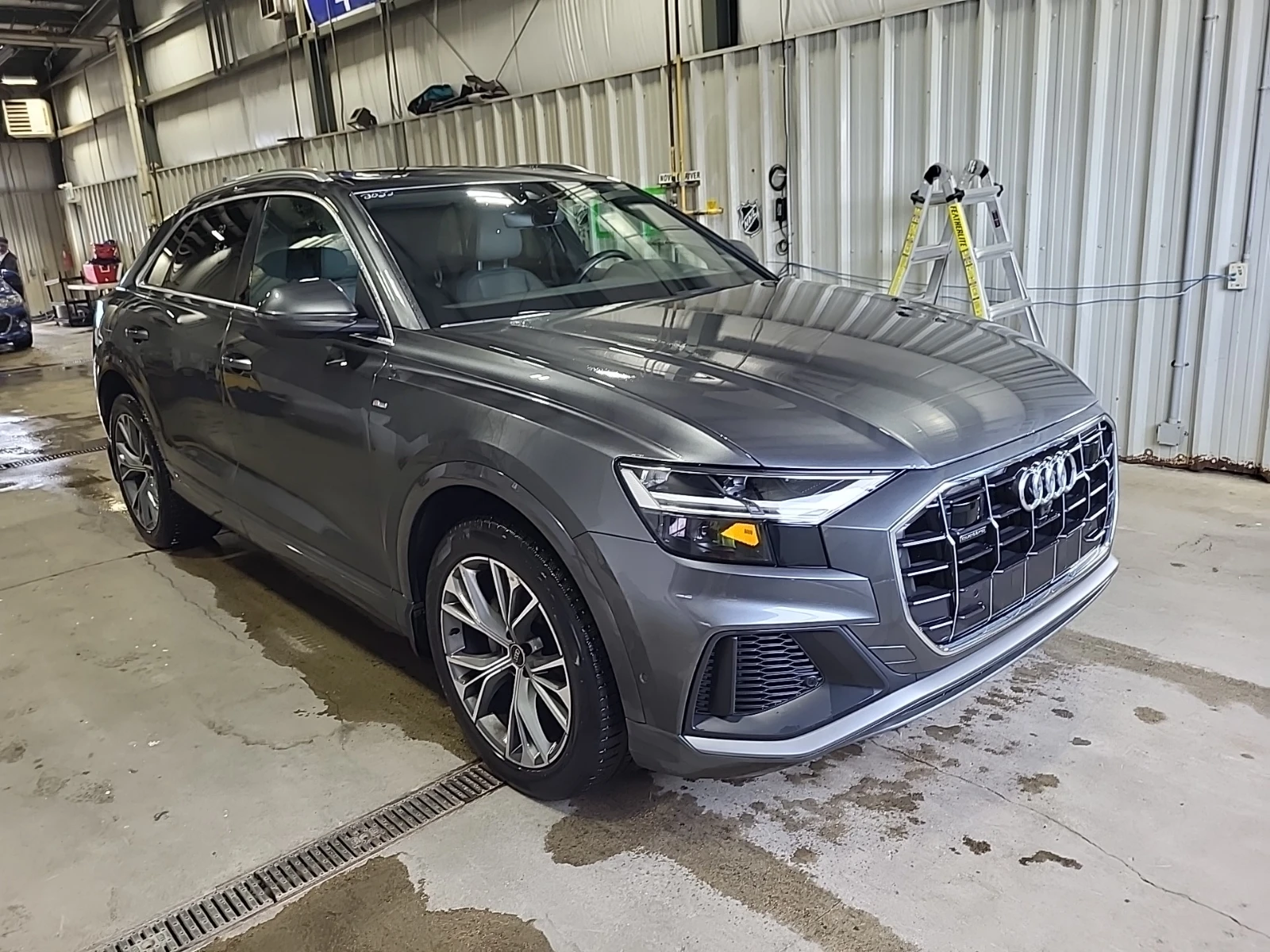Audi Q8 Progressiv 55 TFSI quattro, снимка 2 - Автомобили и джипове - 54427369