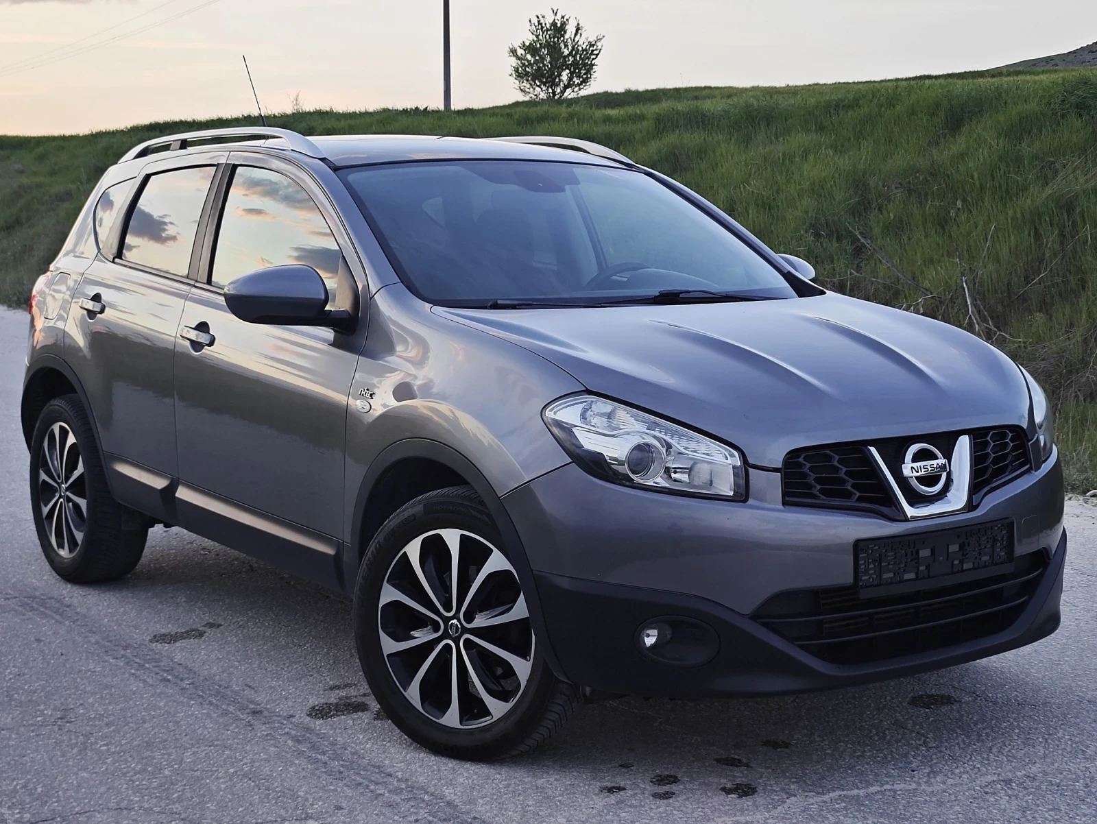 Nissan Qashqai * n-tec* Navi* Panorama* FULL* , снимка 3 - Автомобили и джипове - 54725159