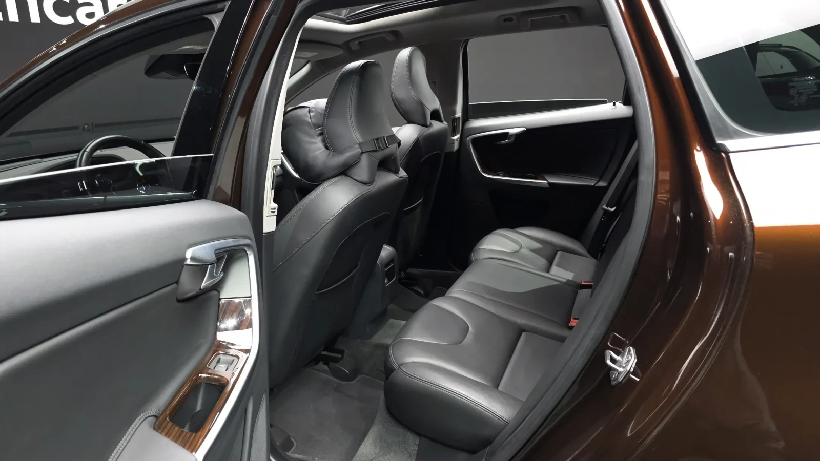 Volvo XC60 D5 AWD Panorama* , снимка 14 - Автомобили и джипове - 54793577