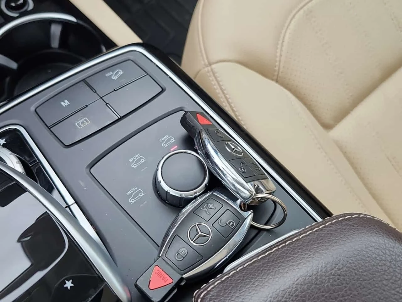 Mercedes-Benz GLE 400 AMG Line * Без инциденти * CARFAX * , снимка 10 - Автомобили и джипове - 54940606