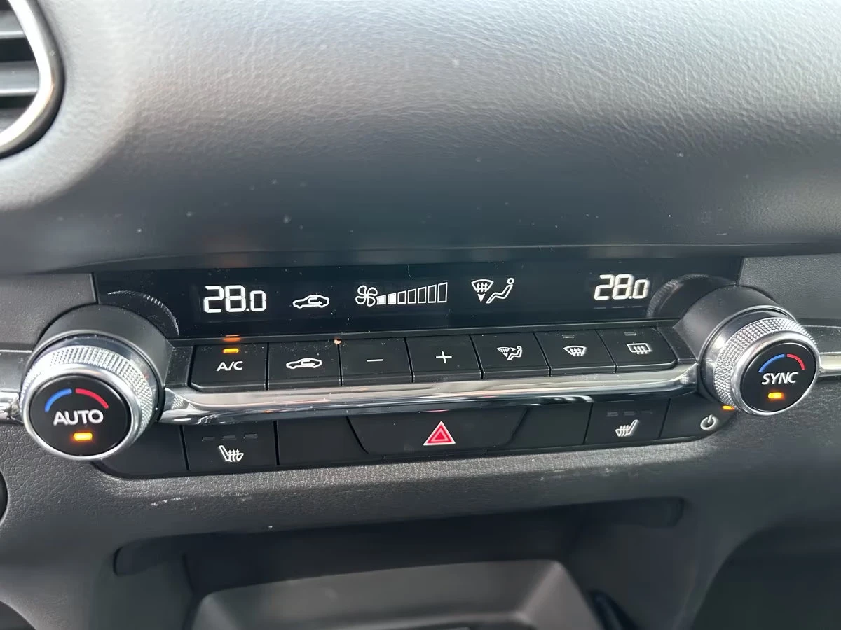 Mazda CX-30 e-SKYACTIVE G/140HP/MHEV/HOMURA/CAM/HUD/NAVI/460q, снимка 7 - Автомобили и джипове - 55050581
