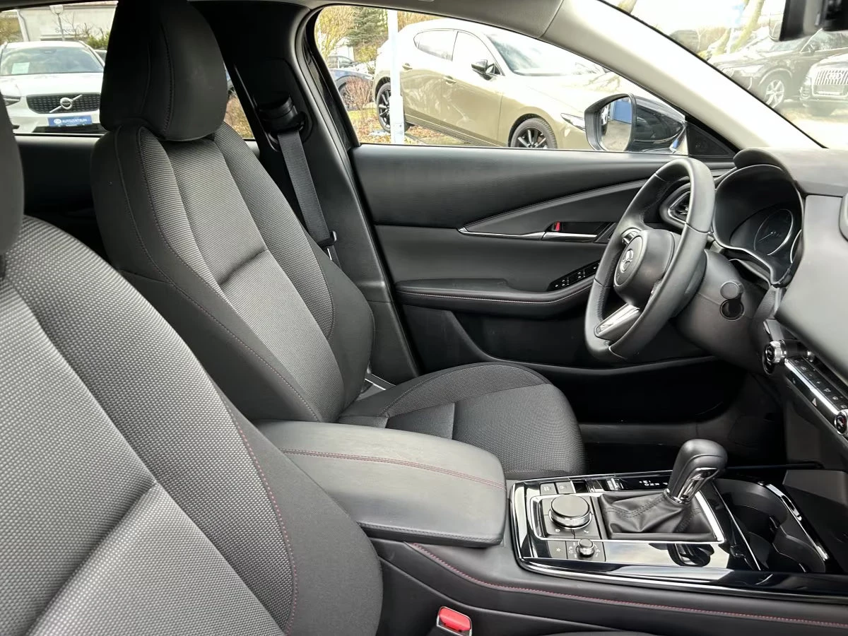 Mazda CX-30 e-SKYACTIVE G/140HP/MHEV/HOMURA/CAM/HUD/NAVI/460q, снимка 10 - Автомобили и джипове - 55050581