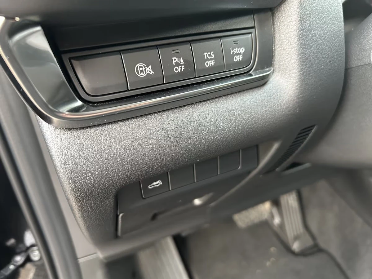 Mazda CX-30 e-SKYACTIVE G/140HP/MHEV/HOMURA/CAM/HUD/NAVI/460q, снимка 9 - Автомобили и джипове - 55050581